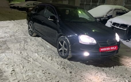 Volkswagen Jetta VI, 2009 год, 630 000 рублей, 3 фотография