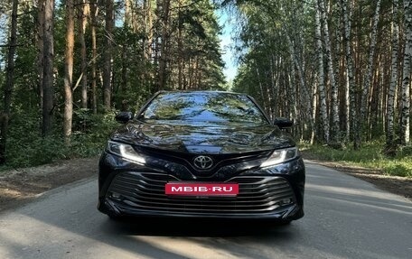 Toyota Camry, 2018 год, 2 720 000 рублей, 1 фотография