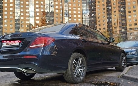 Mercedes-Benz E-Класс, 2019 год, 3 300 000 рублей, 4 фотография