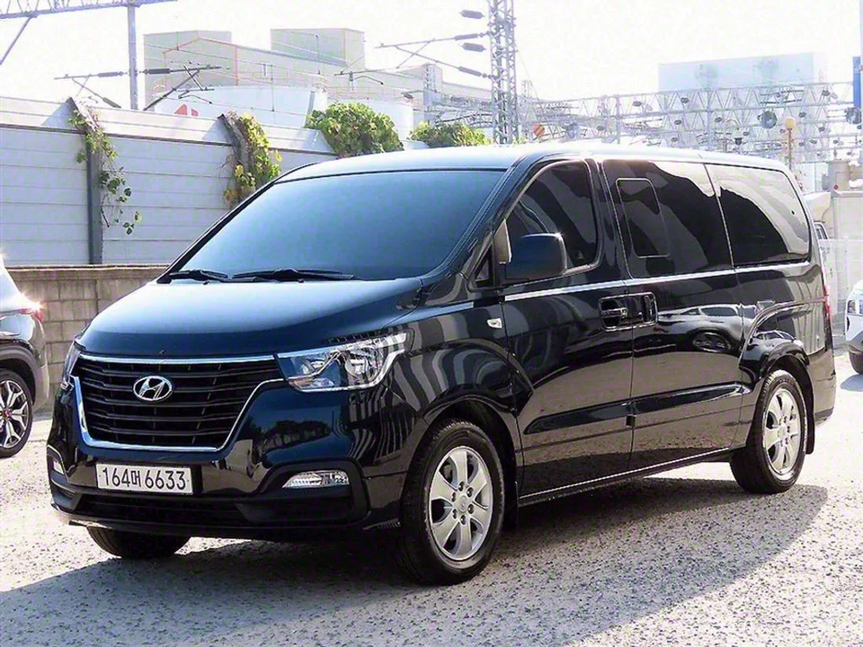 Hyundai Grand Starex Grand Starex I рестайлинг 2, 2020 год, 2 900 000 рублей, 1 фотография