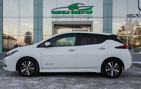 Nissan Leaf II, 2019 год, 2 199 900 рублей, 7 фотография