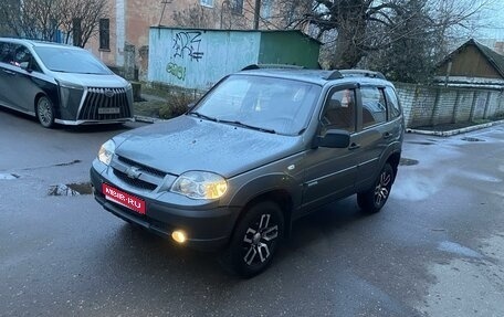 Chevrolet Niva I рестайлинг, 2011 год, 535 000 рублей, 1 фотография