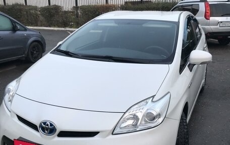 Toyota Prius, 2013 год, 1 700 000 рублей, 2 фотография