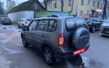 Chevrolet Niva I рестайлинг, 2011 год, 535 000 рублей, 2 фотография