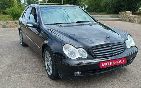 Mercedes-Benz C-Класс, 2005 год, 700 000 рублей, 2 фотография