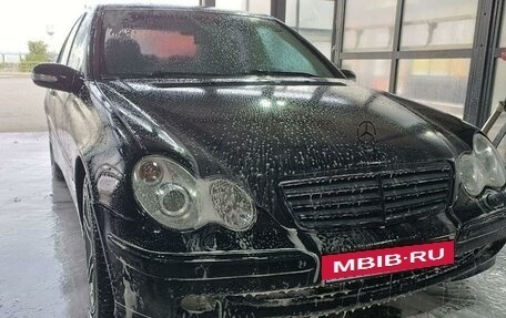 Mercedes-Benz C-Класс, 2005 год, 700 000 рублей, 6 фотография