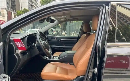 Toyota Highlander III, 2018 год, 4 350 016 рублей, 9 фотография