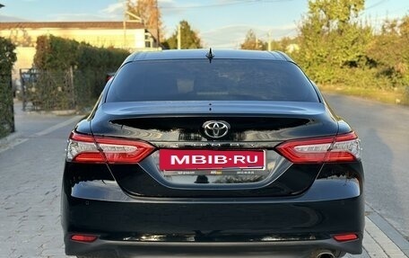 Toyota Camry, 2018 год, 2 950 000 рублей, 4 фотография