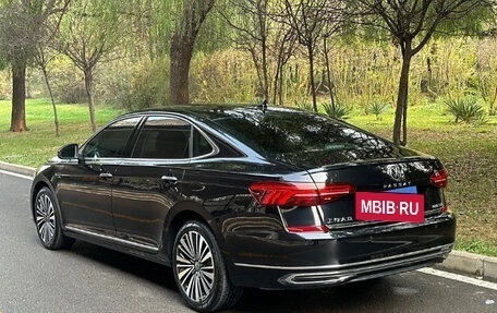 Volkswagen Passat B8 рестайлинг, 2021 год, 2 700 000 рублей, 2 фотография