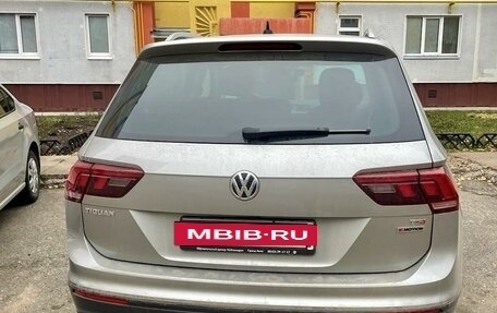 Volkswagen Tiguan II, 2017 год, 2 376 000 рублей, 4 фотография