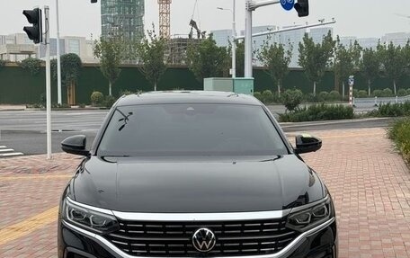 Volkswagen Passat B8 рестайлинг, 2022 год, 2 440 000 рублей, 2 фотография