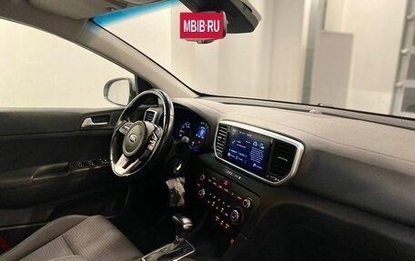 KIA Sportage IV рестайлинг, 2021 год, 2 590 000 рублей, 12 фотография