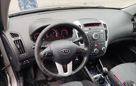 KIA cee'd I рестайлинг, 2011 год, 950 000 рублей, 1 фотография