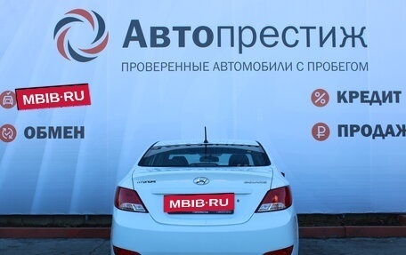 Hyundai Solaris II рестайлинг, 2015 год, 1 210 000 рублей, 9 фотография