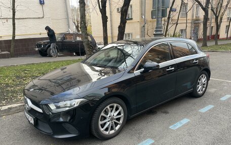 Mercedes-Benz A-Класс, 2019 год, 2 690 000 рублей, 5 фотография