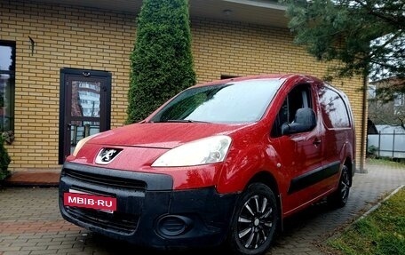 Peugeot Partner II рестайлинг 2, 2011 год, 630 000 рублей, 3 фотография