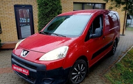 Peugeot Partner II рестайлинг 2, 2011 год, 630 000 рублей, 9 фотография