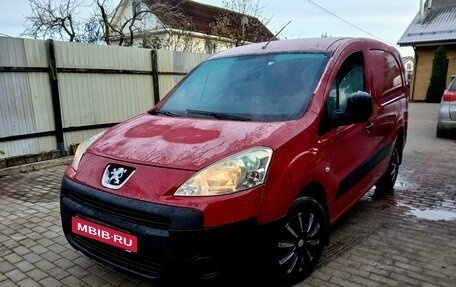 Peugeot Partner II рестайлинг 2, 2011 год, 630 000 рублей, 14 фотография