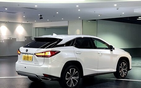 Lexus RX IV рестайлинг, 2021 год, 5 100 000 рублей, 7 фотография