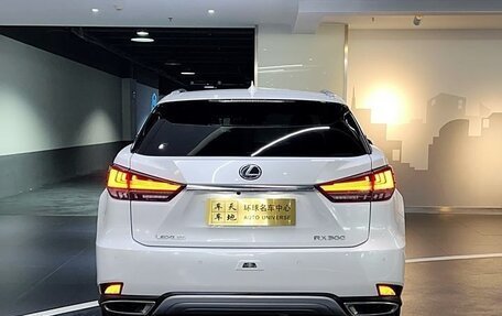 Lexus RX IV рестайлинг, 2021 год, 5 100 000 рублей, 4 фотография