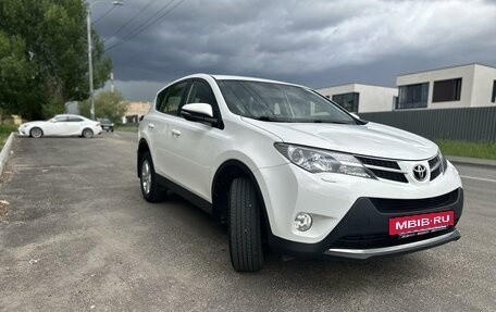 Toyota RAV4, 2014 год, 2 200 000 рублей, 4 фотография