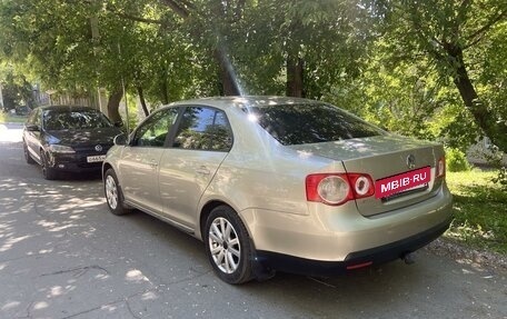 Volkswagen Jetta VI, 2008 год, 650 000 рублей, 4 фотография