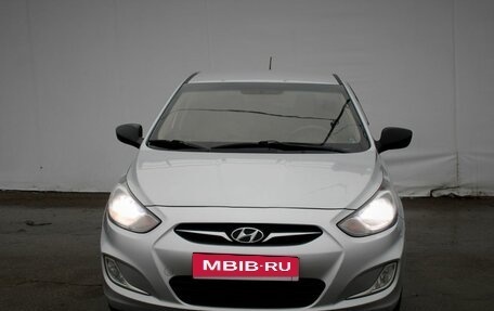 Hyundai Solaris II рестайлинг, 2012 год, 660 000 рублей, 2 фотография