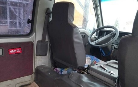 Nissan Urvan III, 1993 год, 445 000 рублей, 9 фотография