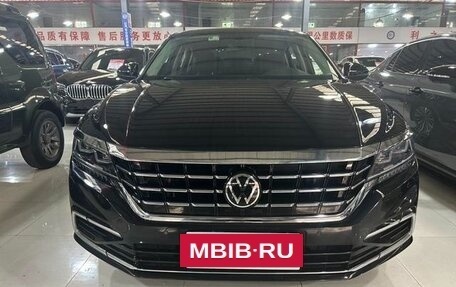 Volkswagen Passat B8 рестайлинг, 2021 год, 2 390 000 рублей, 2 фотография