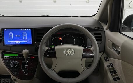 Toyota ISis I, 2011 год, 1 279 000 рублей, 11 фотография