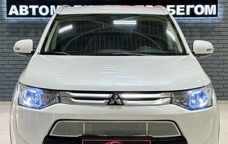 Mitsubishi Outlander III рестайлинг 3, 2014 год, 1 857 000 рублей, 3 фотография