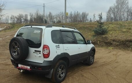 Chevrolet Niva I рестайлинг, 2017 год, 730 000 рублей, 6 фотография