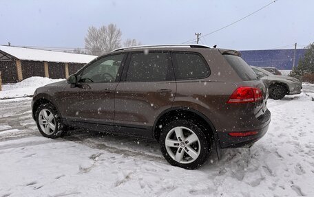 Volkswagen Touareg III, 2010 год, 1 850 000 рублей, 4 фотография