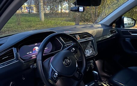 Volkswagen Tiguan II, 2018 год, 3 210 000 рублей, 9 фотография