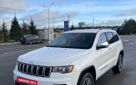 Jeep Grand Cherokee, 2018 год, 4 190 000 рублей, 2 фотография