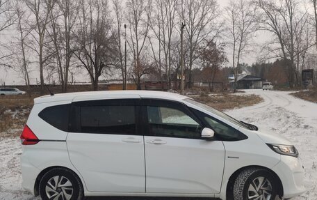 Honda Freed II, 2019 год, 1 750 000 рублей, 2 фотография