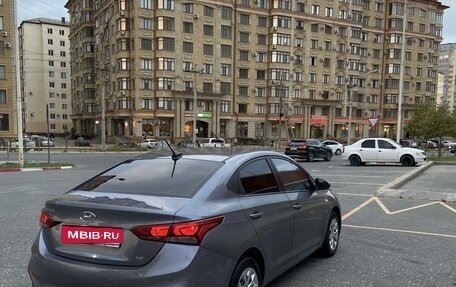 Hyundai Solaris II рестайлинг, 2017 год, 1 420 000 рублей, 3 фотография