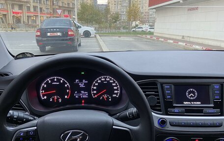 Hyundai Solaris II рестайлинг, 2017 год, 1 420 000 рублей, 8 фотография