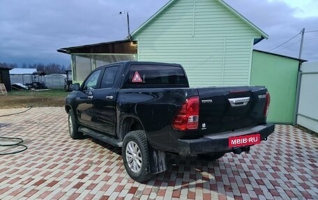 Toyota Hilux VIII, 2016 год, 2 500 000 рублей, 3 фотография