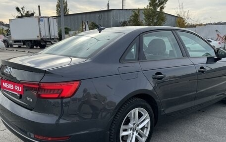 Audi A4, 2017 год, 2 550 000 рублей, 4 фотография