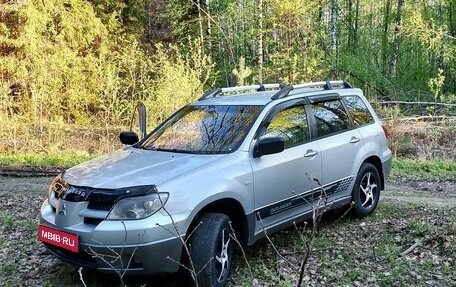 Mitsubishi Outlander III рестайлинг 3, 2005 год, 573 000 рублей, 1 фотография