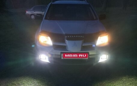 Mitsubishi Outlander III рестайлинг 3, 2005 год, 573 000 рублей, 2 фотография