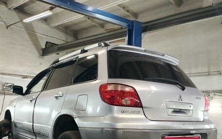 Mitsubishi Outlander III рестайлинг 3, 2005 год, 573 000 рублей, 13 фотография