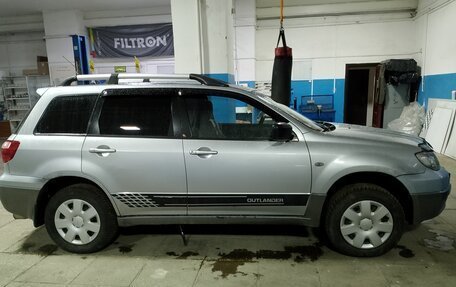 Mitsubishi Outlander III рестайлинг 3, 2005 год, 573 000 рублей, 17 фотография