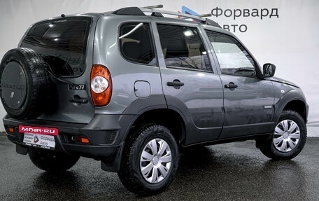 Chevrolet Niva I рестайлинг, 2015 год, 600 000 рублей, 16 фотография