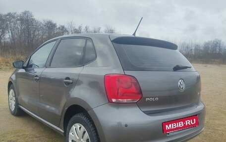 Volkswagen Polo VI (EU Market), 2011 год, 700 000 рублей, 5 фотография