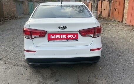 KIA Rio III рестайлинг, 2015 год, 1 185 000 рублей, 7 фотография