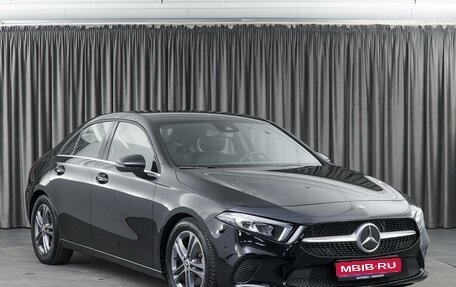 Mercedes-Benz A-Класс, 2019 год, 3 390 000 рублей, 1 фотография