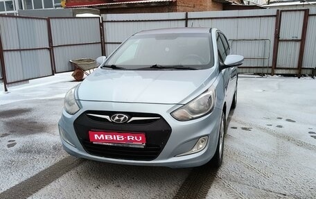 Hyundai Solaris II рестайлинг, 2012 год, 850 000 рублей, 1 фотография