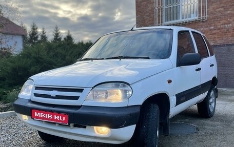 Chevrolet Niva I рестайлинг, 2004 год, 345 000 рублей, 1 фотография